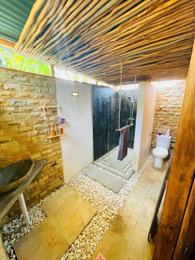 Saja Cottage, ギリ島 エクステリア 写真